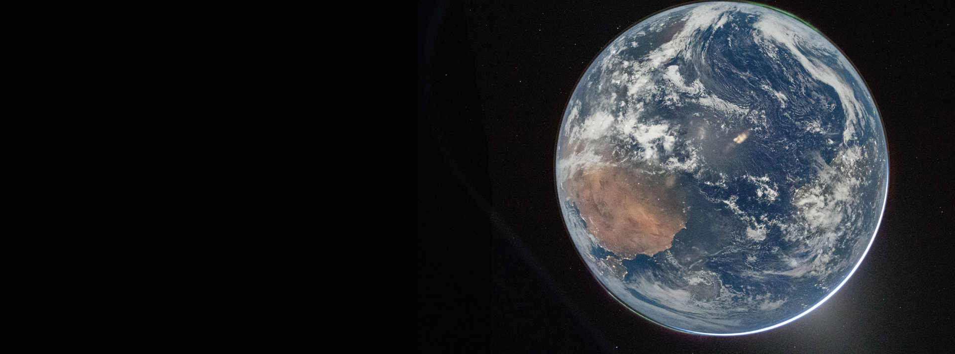 detalle | Hello, World | Orion spacecraft, April 2, 2026 | NASA | DemCom