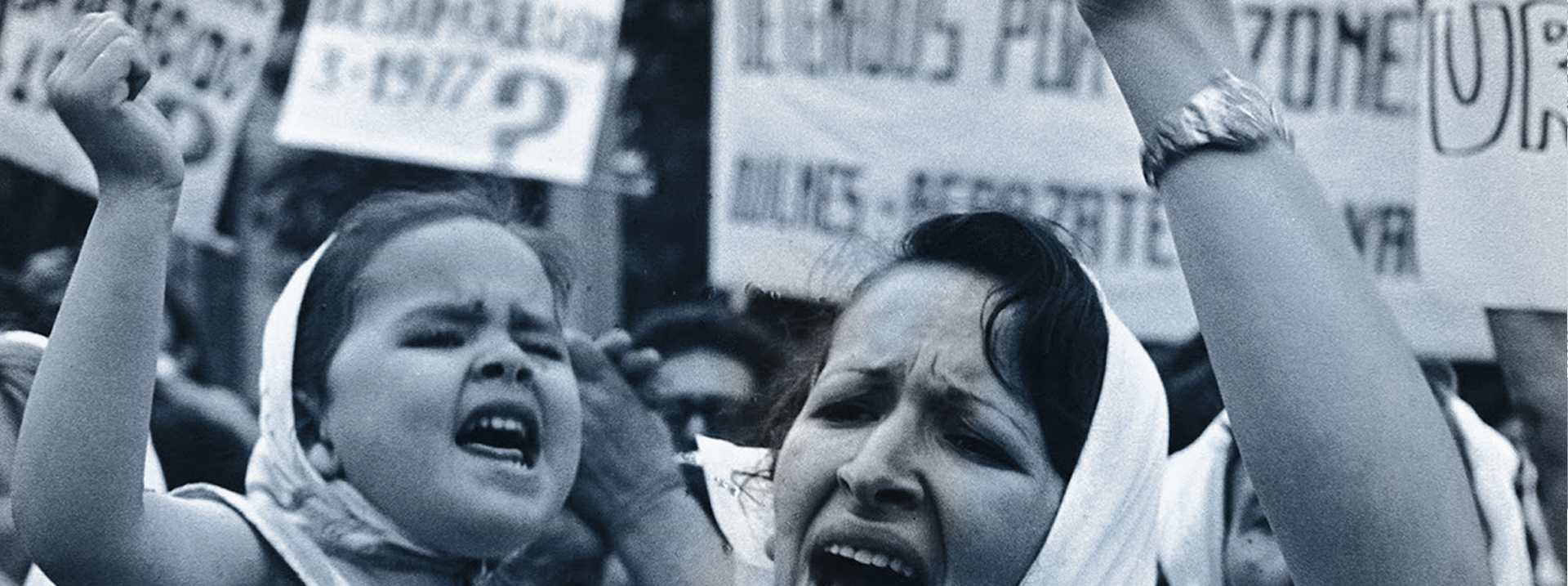 madre e hija | Democracia | 43D | DemCom